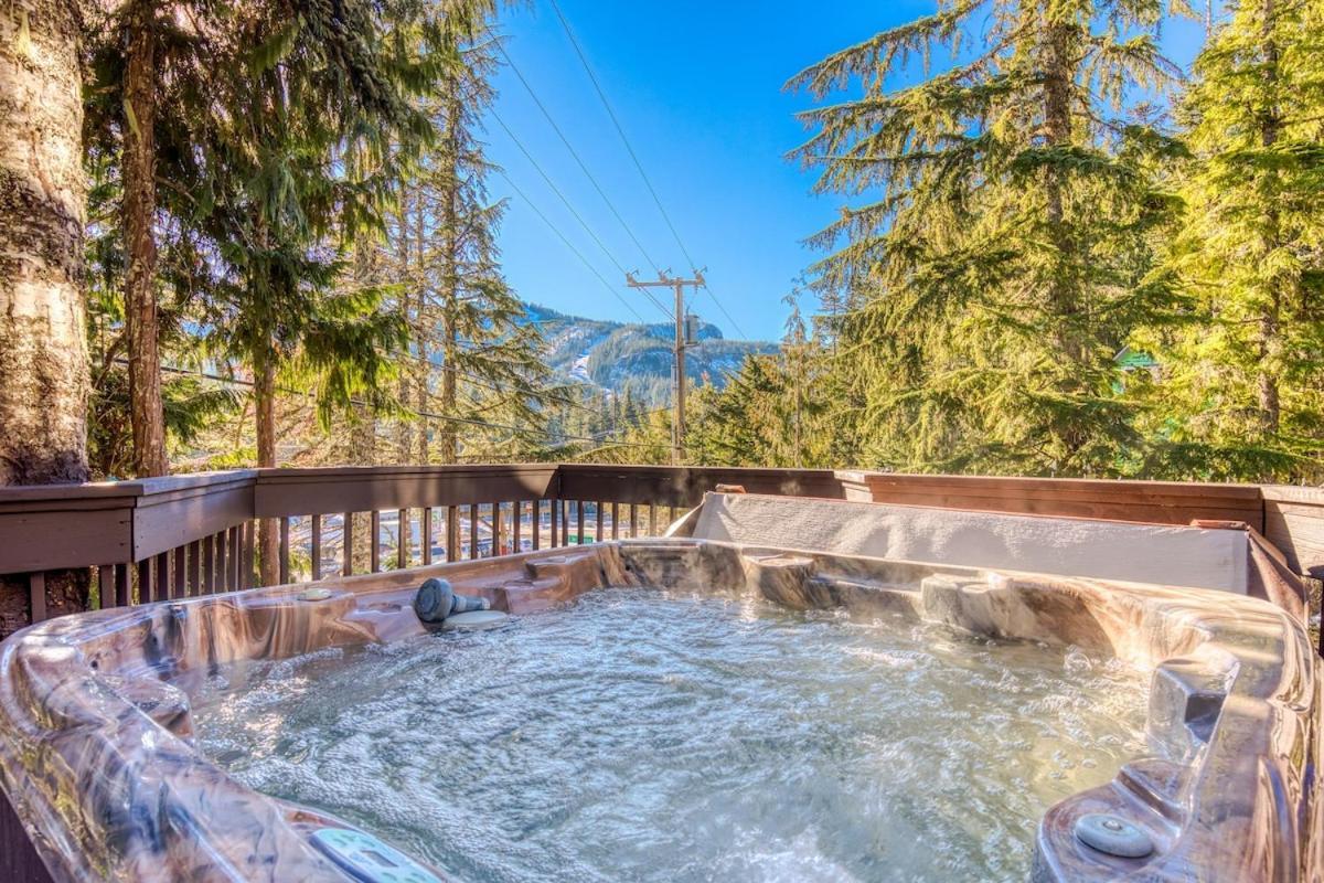 Great Blue Lodge - Spacious Ski Lodge, Hot Tub, Sauna, Game Room & More Government Camp Exteriör bild