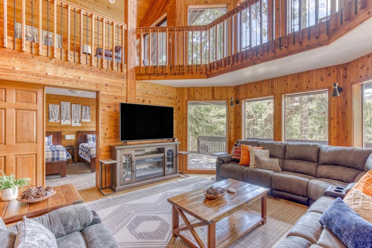 Great Blue Lodge - Spacious Ski Lodge, Hot Tub, Sauna, Game Room & More Government Camp Exteriör bild
